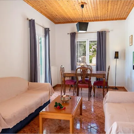 Holiday home Raxi Fountana